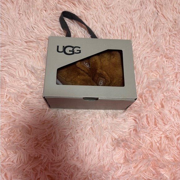 Size 0/1 Baby Bootie Ugg! - Picture 1 of 6